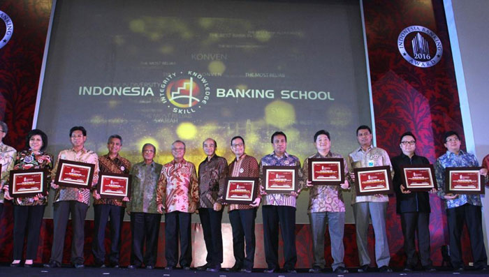 BCA - BCA Raih 5 Penghargaan Sekaligus Dalam Indonesia Banking Award